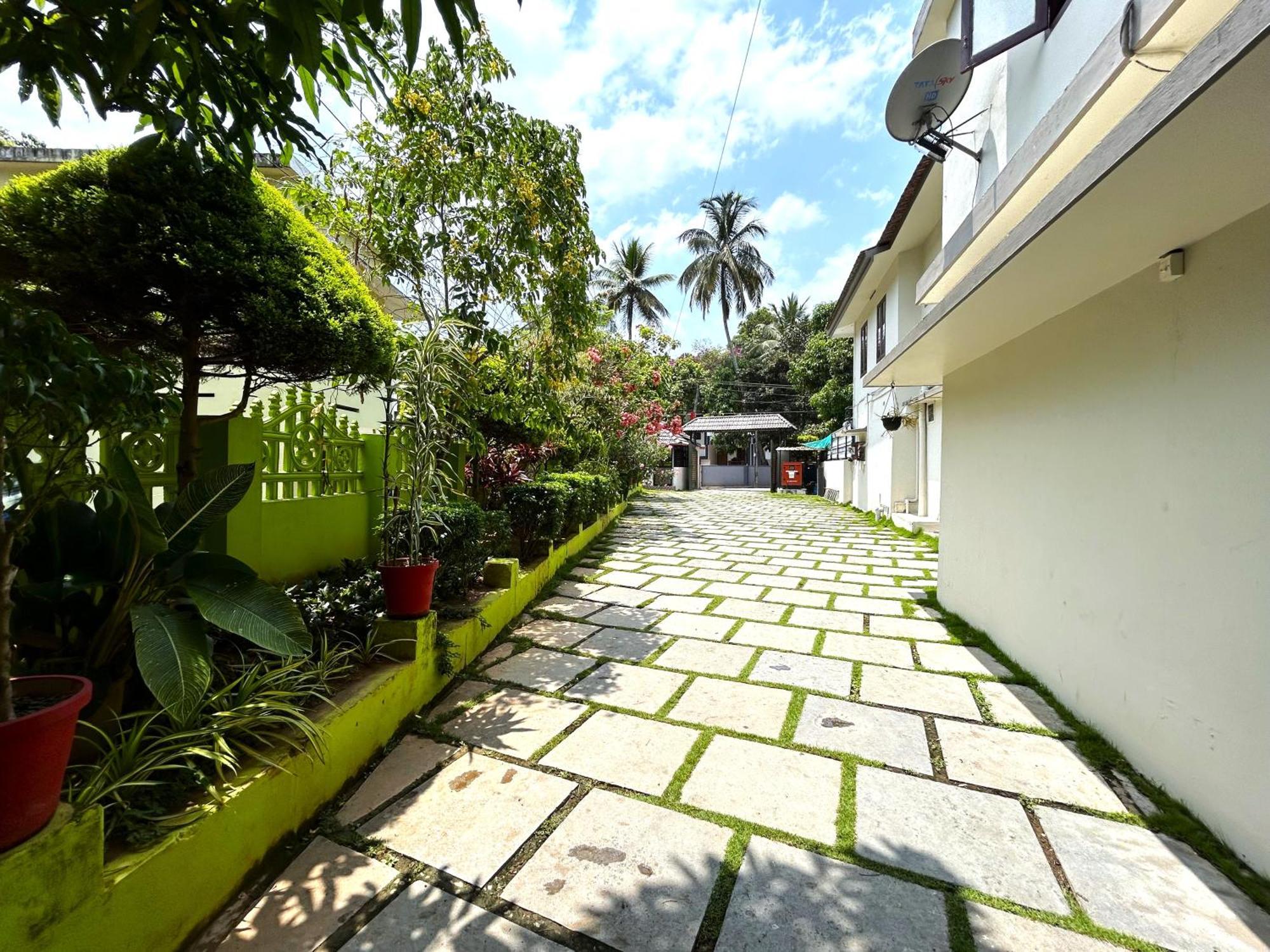 ดีลักซ์ เรซิเดนซี Hotel กัลปัตตา ภายนอก รูปภาพ
