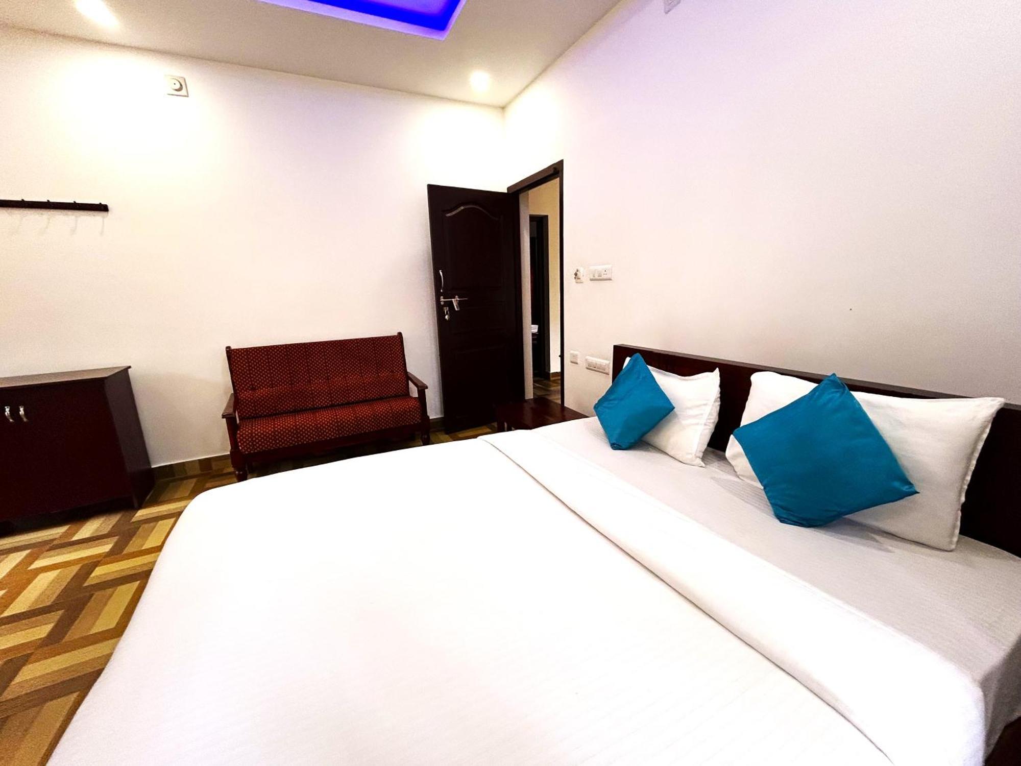 ดีลักซ์ เรซิเดนซี Hotel กัลปัตตา ภายนอก รูปภาพ