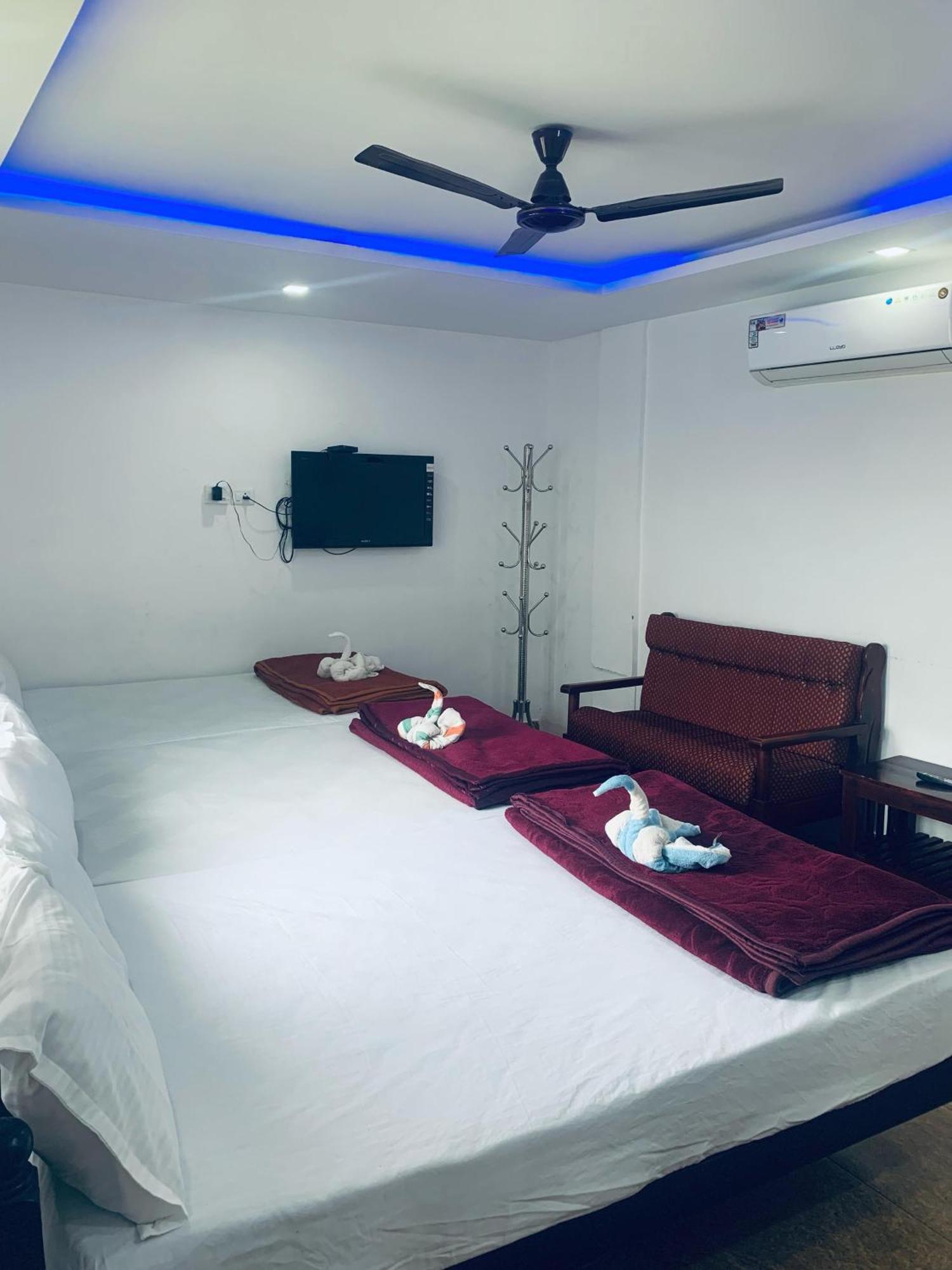 ดีลักซ์ เรซิเดนซี Hotel กัลปัตตา ภายนอก รูปภาพ